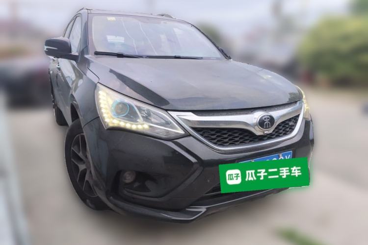 Used BYD Song 2016 GaiShi Edition 1.5TI Manual Elite Model Front Right 45 Deg