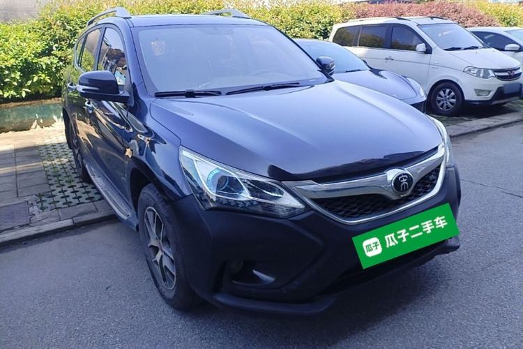 Used BYD Song 2016 GaiShi Edition 1.5TI Manual Elite Model Front Right 45 Deg