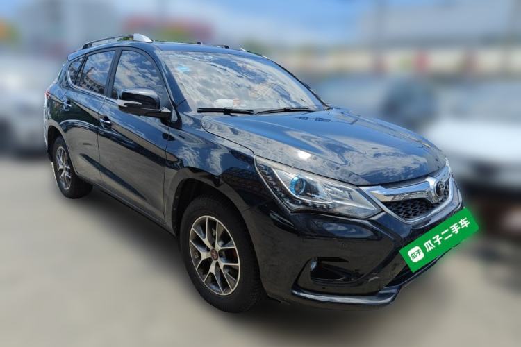 Used BYD Song 2016 GaiShi Edition 1.5TID Automatic Elite Model Front Right 45 Deg