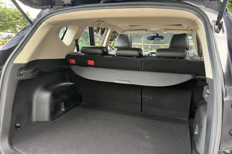 Used BYD Song 2016 1.5TI Manual Luxury Model Headliner