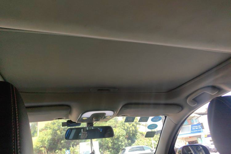 Used BYD Song 2016 GaiShi Edition 1.5TI Manual Elite Model Headliner