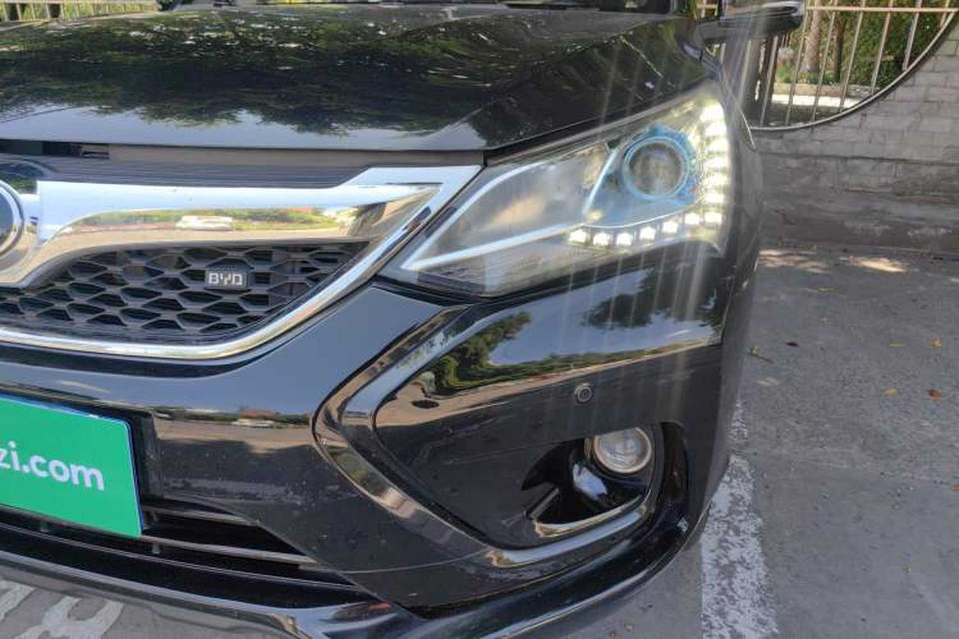 Used BYD Song 2016 GaiShi Edition 1.5TI Manual Elite Model Left Front Headlight