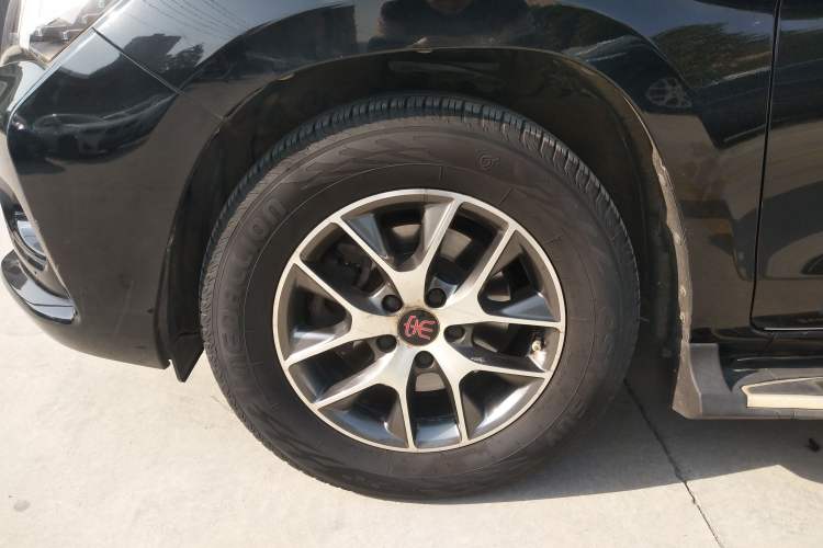 Used BYD Song 2016 GaiShi Edition 1.5TID Automatic Elite Model Left Front Wheel Hub