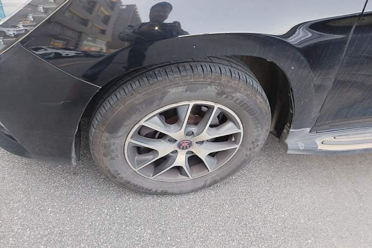 Used BYD Song 2016 GaiShi Edition 1.5TI Manual Elite Model Left Front Wheel Hub