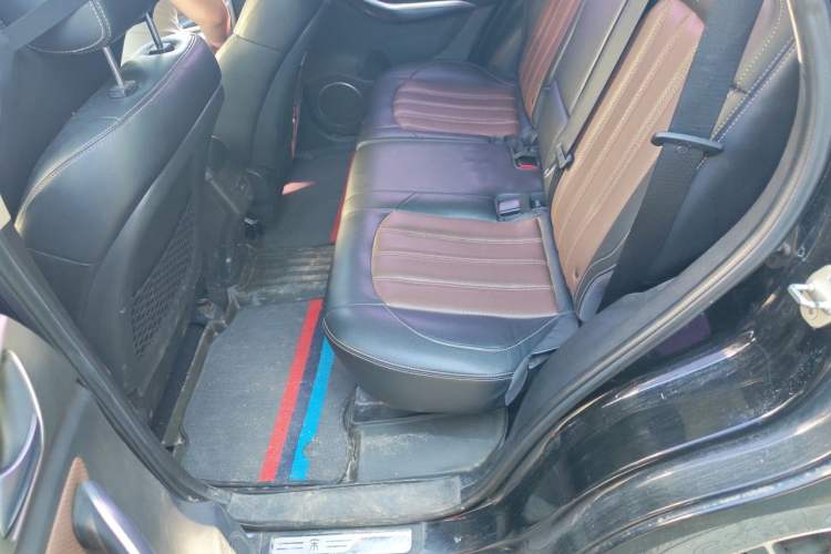 Used BYD Song 2016 Gaishi Edition 1.5TI Manual Haoya Model Left Rear Seat