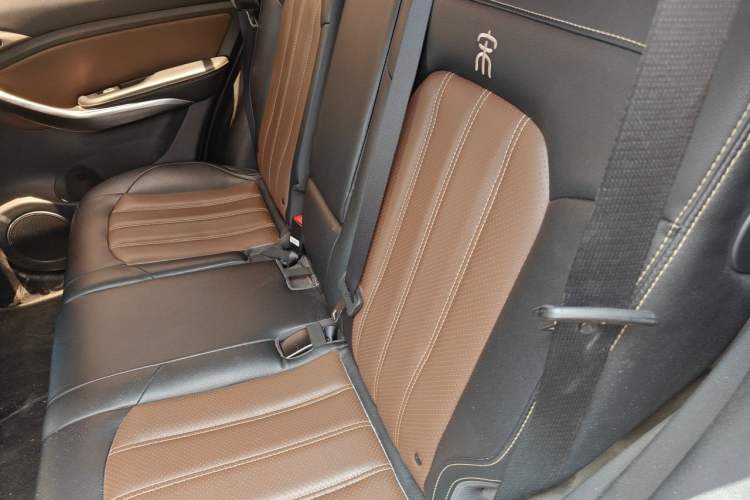 Used BYD Song 2016 GaiShi Edition 1.5TID Automatic Elite Model Left Rear Seat