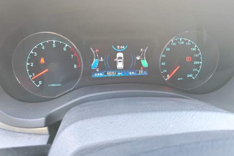 Used BYD Song 2016 Gaishi Edition 1.5TI Manual Haoya Model Odometer Close Up