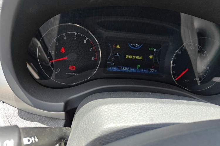 Used BYD Song 2016 GaiShi Edition 1.5TID Automatic Elite Model Odometer Close Up