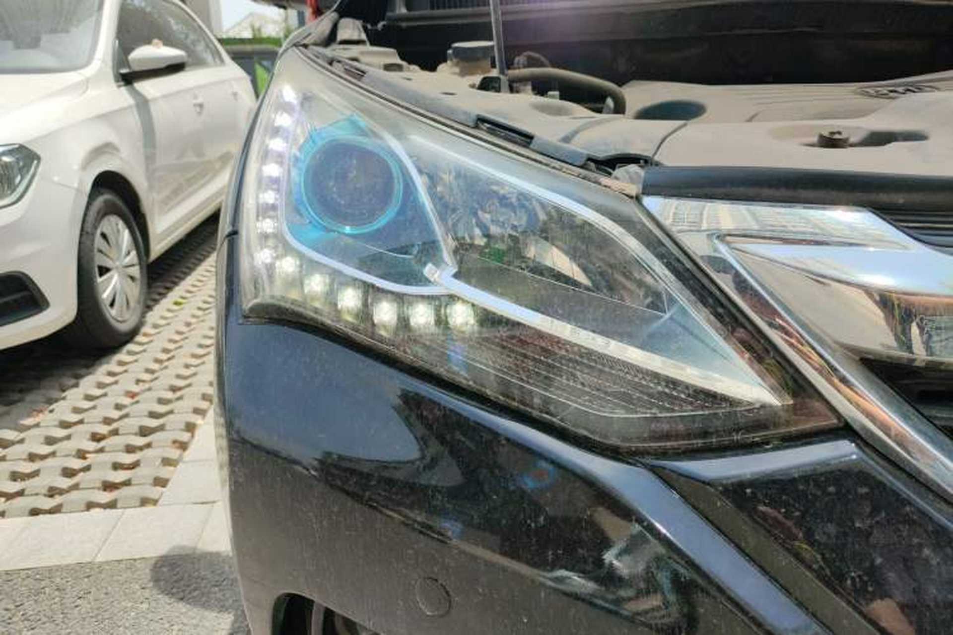 Used BYD Song 2016 Gaishi Edition 1.5TI Manual Haoya Model Right Front Headlight