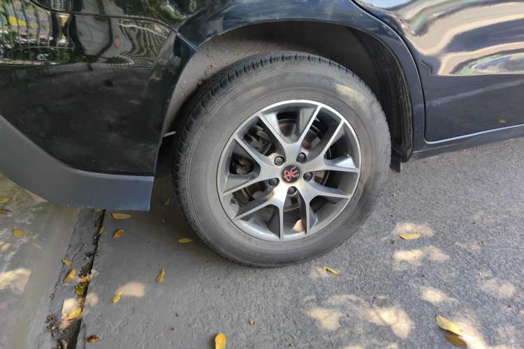 Used BYD Song 2016 GaiShi Edition 1.5TI Manual Elite Model Right Rear Wheel Hub