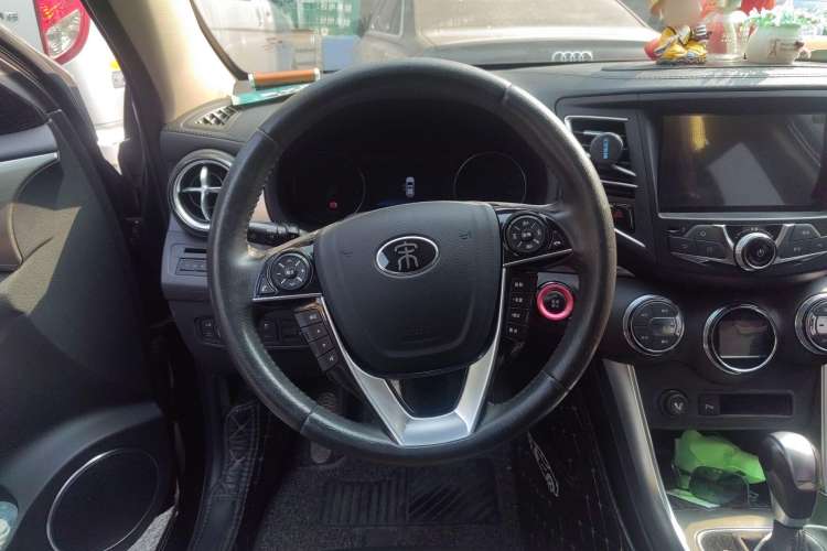 Used BYD Song 2016 Gaishi Edition 1.5TID Automatic Luxury Model Steering Wheel