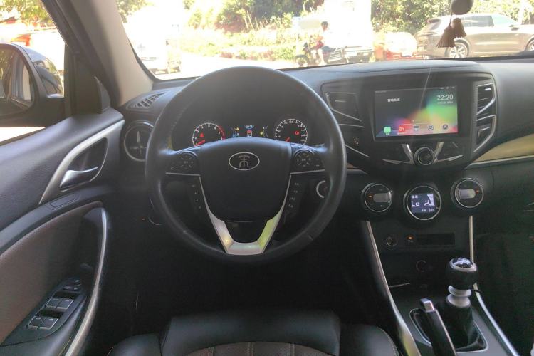 Used BYD Song 2016 GaiShi Edition 1.5TI Manual Elite Model Steering Wheel