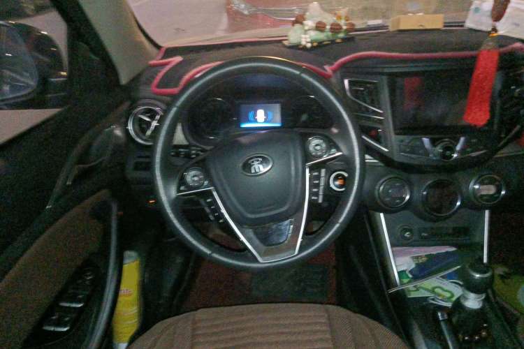 Used BYD Song 2016 GaiShi Edition 1.5TI Manual Elite Model Steering Wheel