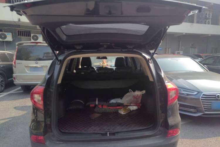 Used BYD Song 2016 Gaishi Edition 1.5TID Automatic Luxury Model Trunk