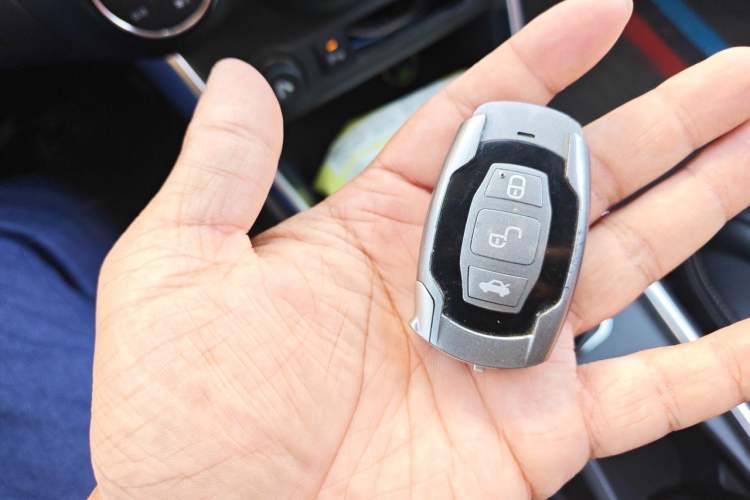 Used BYD Song 2016 Gaishi Edition 1.5TI Manual Haoya Model Vehicle Key