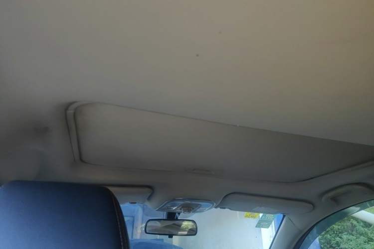 Used BYD Song 2016 1.5TI Manual Luxury Model Headliner