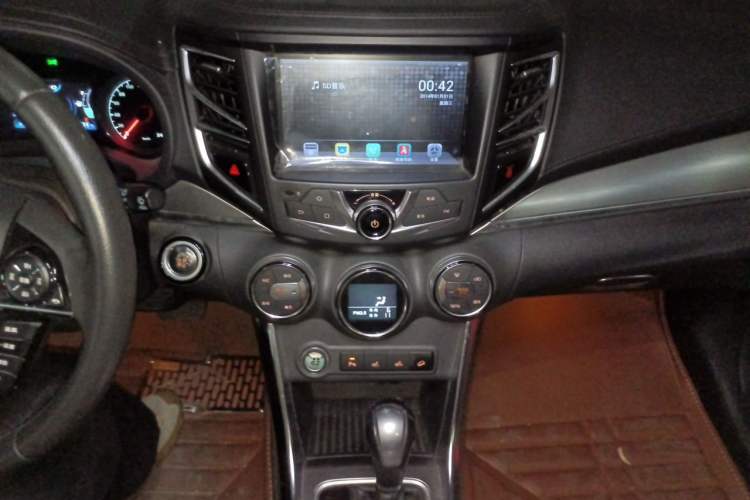 Used BYD Song 2016 2.0TID Automatic Flagship Edition Audio And AC Panel