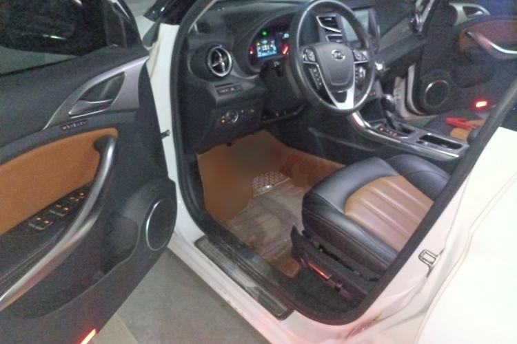Used BYD Song 2016 2.0TID Automatic Flagship Edition Driver Seat