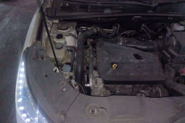Used BYD Song 2016 2.0TID Automatic Flagship Edition Engine Bay Right