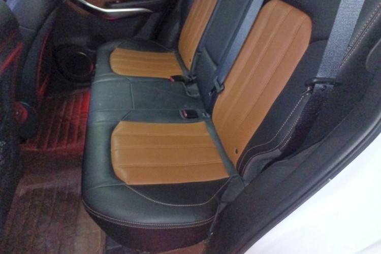 Used BYD Song 2016 2.0TID Automatic Flagship Edition Left Rear Seat