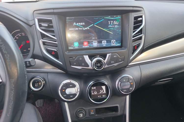 Used BYD Song 2016 GaiShi Edition 1.5TI Manual Elite Model Audio And AC Panel