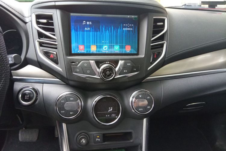 Used BYD Song 2016 GaiShi Edition 1.5TID Automatic Elite Model Audio And AC Panel