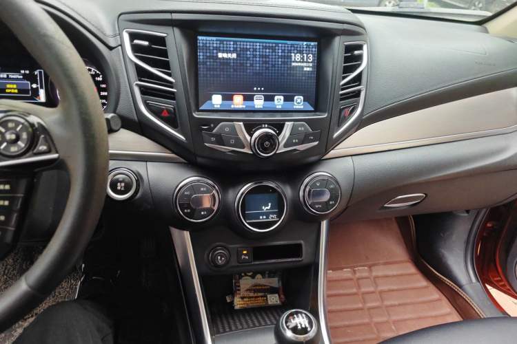 Used BYD Song 2016 1.5TI Manual Luxury Model Audio And AC Panel
