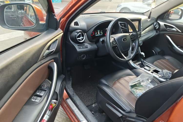 Used BYD Song 2016 GaiShi Edition 1.5TID Automatic Elite Model Driver Seat