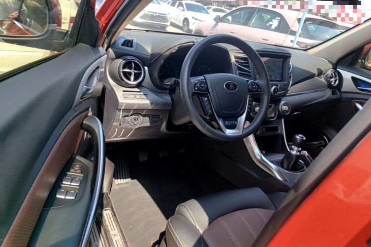 Used BYD Song 2016 GaiShi Edition 1.5TI Manual Elite Model Driver Seat