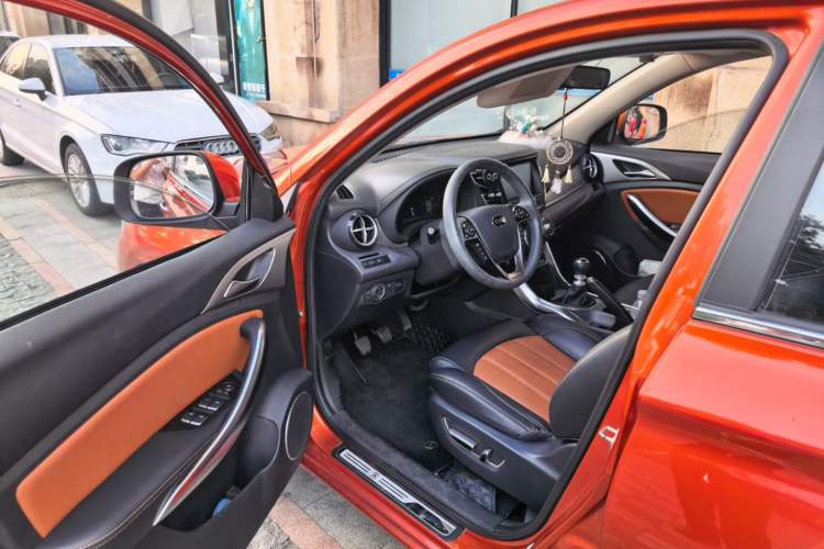 Used BYD Song 2016 1.5TI Manual Luxury Model Driver Seat