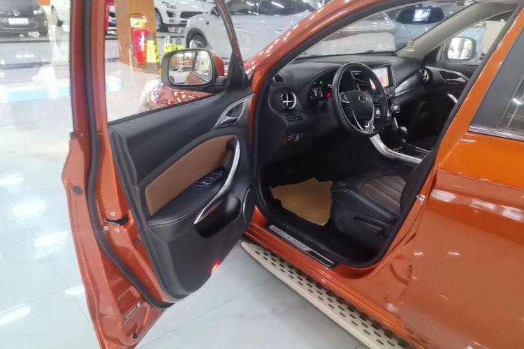 Used BYD Song 2016 GaiShi Edition 1.5TID Automatic Elite Model Driver Seat