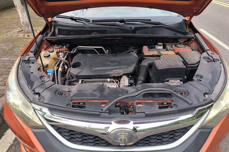 Used BYD Song 2016 1.5TI Manual Luxury Model Engine Bay