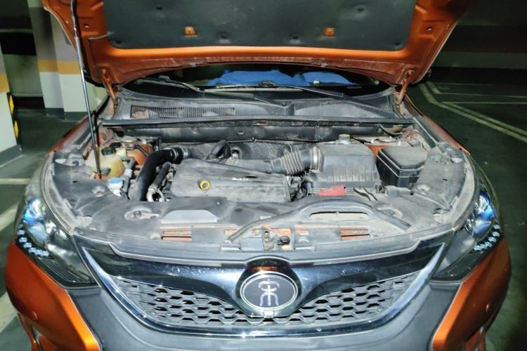 Used BYD Song 2016 2.0TID Automatic Prestige Edition Engine Bay