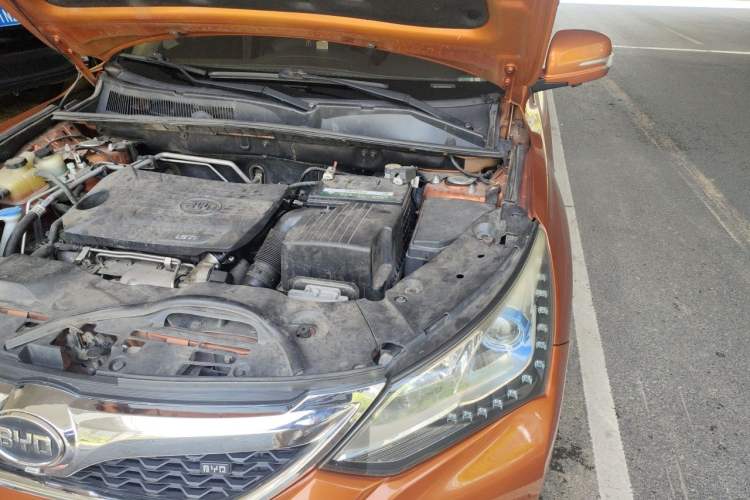Used BYD Song 2016 1.5TI Manual Luxury Model Engine Bay Left