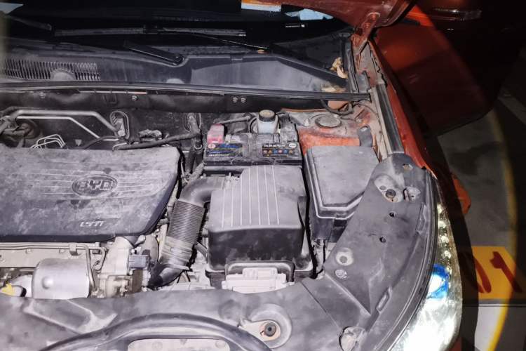 Used BYD Song 2016 GaiShi Edition 1.5TID Automatic Elite Model Engine Bay Left