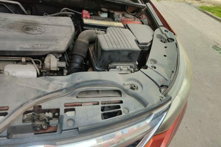 Used BYD Song 2016 1.5TI Manual Luxury Model Engine Bay Left