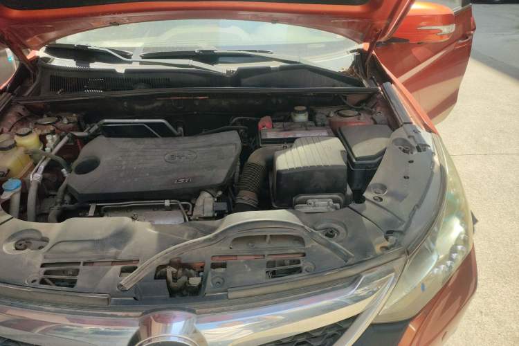 Used BYD Song 2016 1.5TI Manual Luxury Model Engine Bay Left