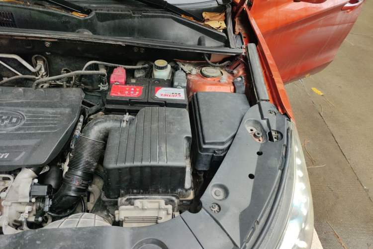 Used BYD Song 2016 1.5TI Manual Luxury Model Engine Bay Left