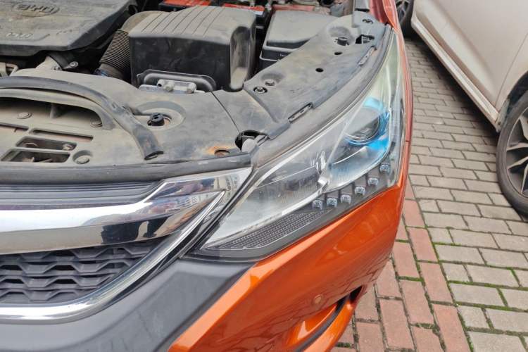 Used BYD Song 2016 1.5TI Manual Luxury Model Engine Bay Left