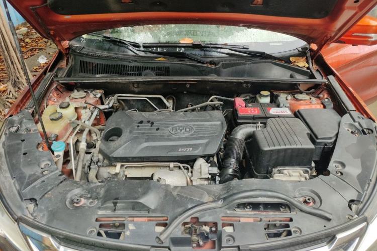 Used BYD Song 2016 1.5TI Manual Luxury Model Engine Bay