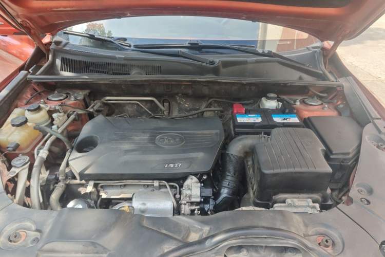 Used BYD Song 2016 Gaishi Edition 1.5TI Manual Haoya Model Engine Bay