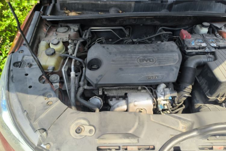 Used BYD Song 2016 GaiShi Edition 1.5TI Manual Elite Model Engine Bay Right