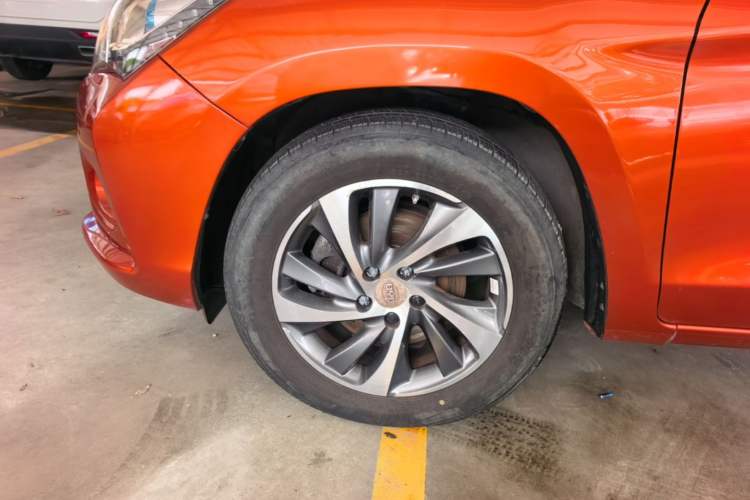 Used BYD Song 2016 2.0TID Automatic Prestige Edition Exterior 1