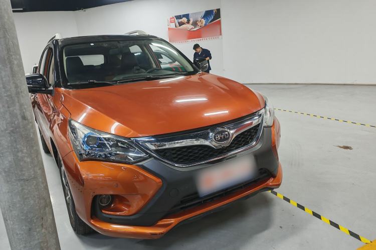 Used BYD Song 2016 2.0TID Automatic Prestige Edition Exterior 2