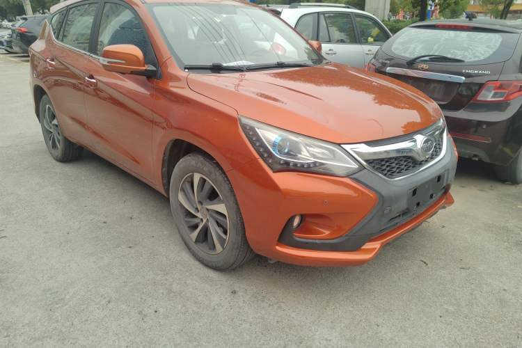 Used BYD Song 2016 1.5TI Manual Luxury Model Exterior 2