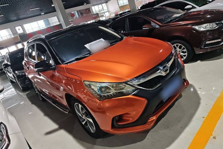 Used BYD Song 2016 2.0TID Automatic Prestige Edition Exterior 2