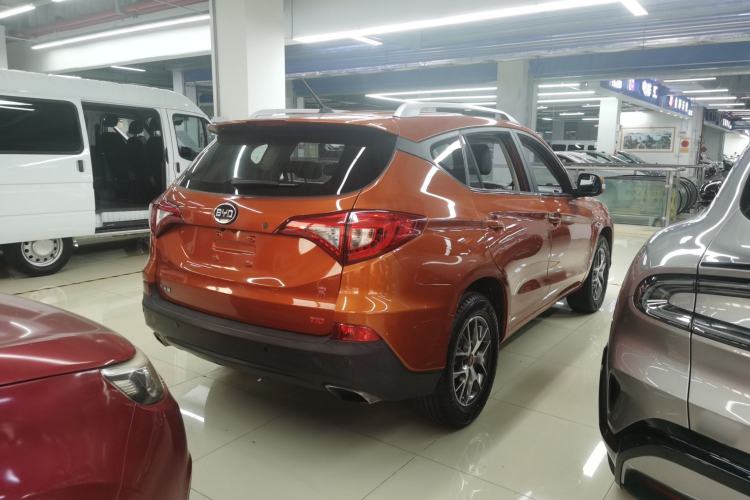 Used BYD Song 2016 GaiShi Edition 1.5TID Automatic Elite Model Exterior 3