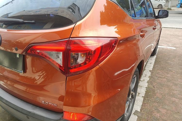 Used BYD Song 2016 2.0TID Automatic Prestige Edition Exterior 3