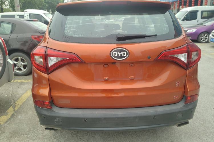 Used BYD Song 2016 1.5TI Manual Luxury Model Exterior 4