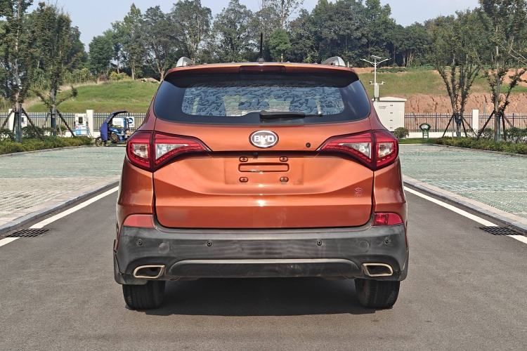 Used BYD Song 2016 GaiShi Edition 1.5TID Automatic Elite Model Exterior 4